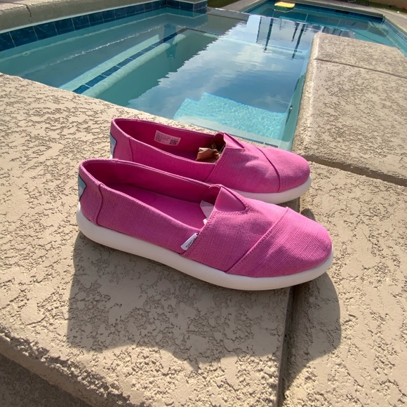 TOMs shoes - Picture 3 of 7